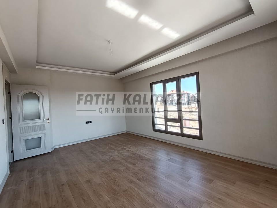 Konya Selçuklu S. Eyyubi Mahallesi’nde Satılık 4+1 AraKat Daire – 170 m², Kızartma Mutfaklı