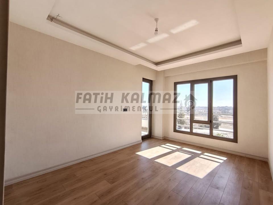 Konya Selçuklu S. Eyyubi Mahallesi’nde Satılık 4+1 AraKat Daire – 170 m², Kızartma Mutfaklı