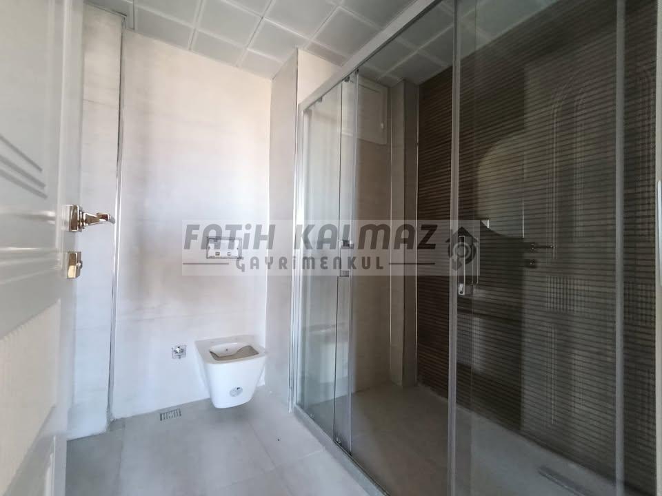Konya Selçuklu S. Eyyubi Mahallesi’nde Satılık 4+1 AraKat Daire – 170 m², Kızartma Mutfaklı