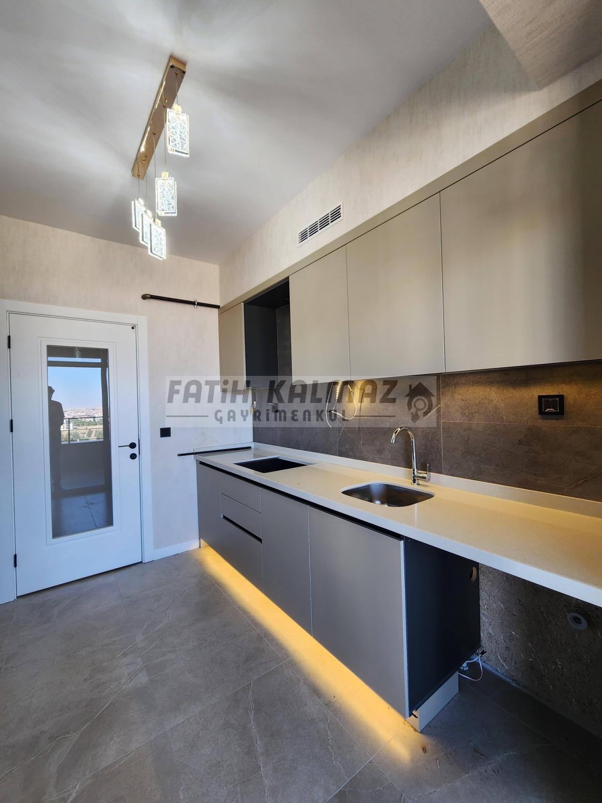 Konya Selçuklu S. Eyyubi Mahallesi’nde Satılık 2+1 Yüksek Giriş Daire – 100 m²