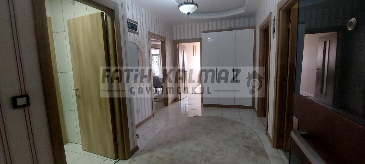 Konya Selçuklu S. Eyyubi Mahallesi’nde Satılık 4+1 AraKat Daire – 180 m² I Ebeveyn Banyolu I Kilerli