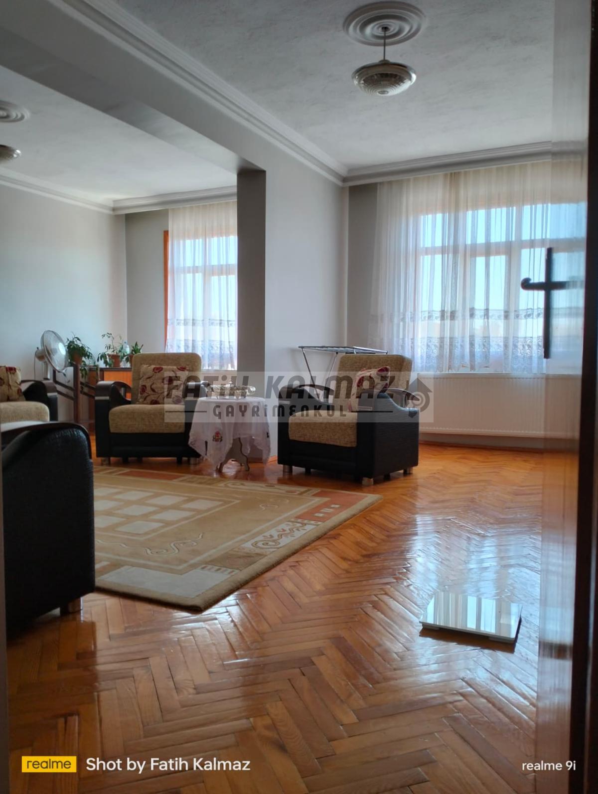 Konya Selçuklu Dumlupınar Mahallesi’nde Satılık 3+1 SonKat Daire – 160 m² I Kilerli