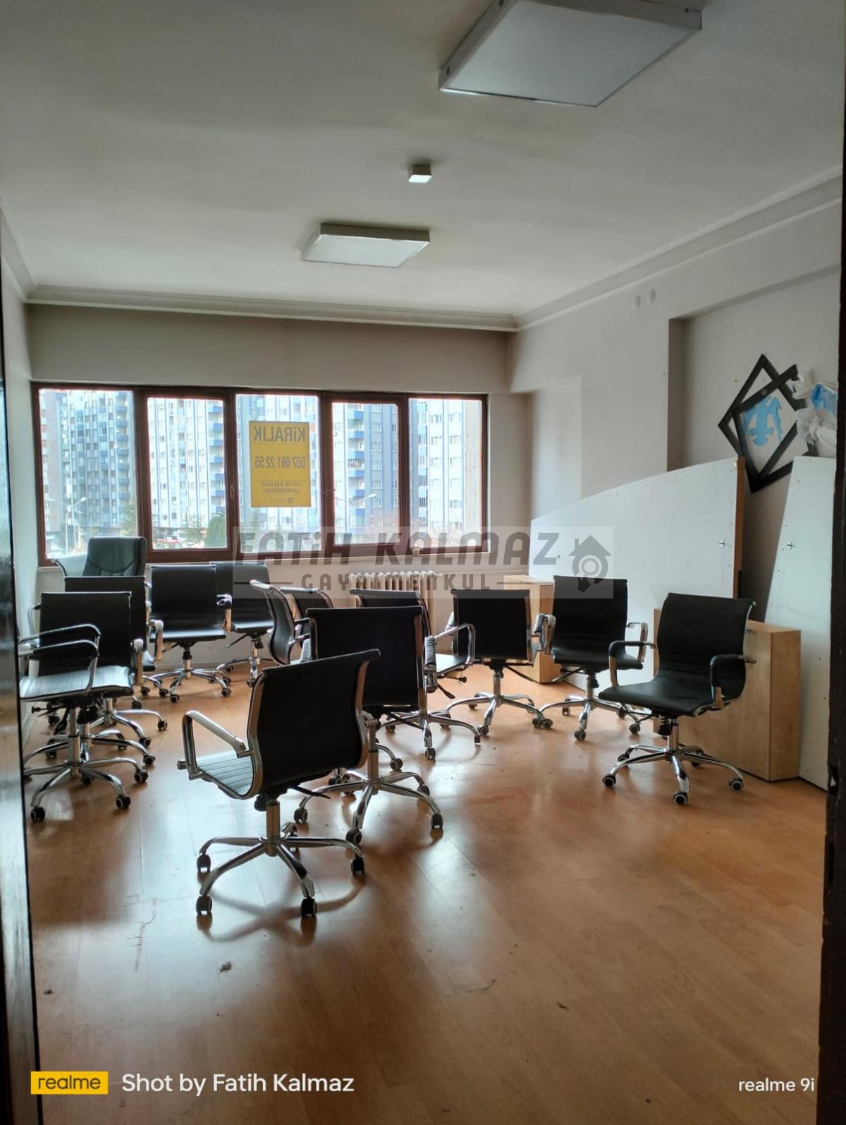 Konya Selçuklu Nişantaş Mahallesi'nde Kiralık Büro/Ofis - 2+1 - 100 m2