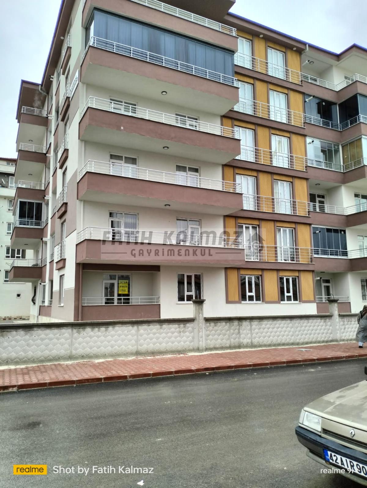 Konya Karatay Erenler Mahallesi’nde Satılık 3+1 GirişKat Daire – 150 m², Site İçi
