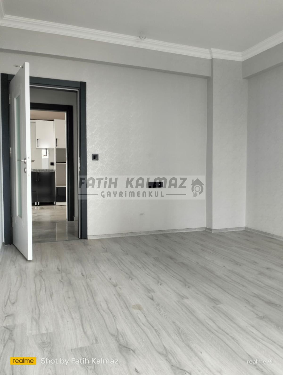Konya Karatay Erenler Mahallesi’nde Satılık 3+1 GirişKat Daire – 150 m², Site İçi