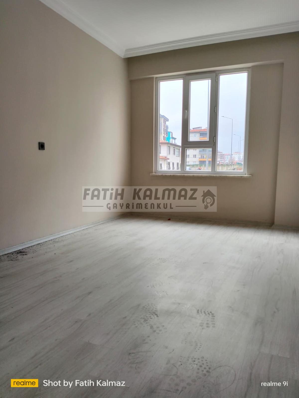 Konya Karatay Erenler Mahallesi’nde Satılık 3+1 GirişKat Daire – 150 m², Site İçi