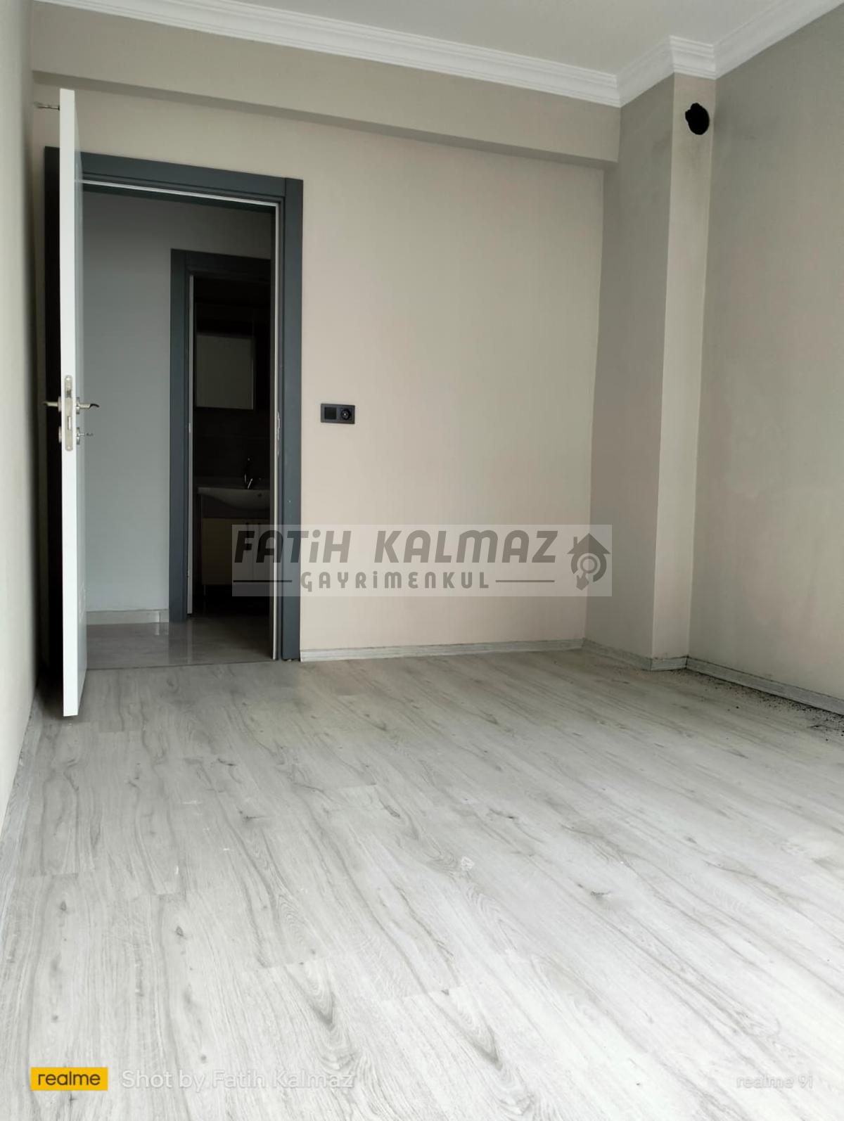 Konya Karatay Erenler Mahallesi’nde Satılık 3+1 GirişKat Daire – 150 m², Site İçi
