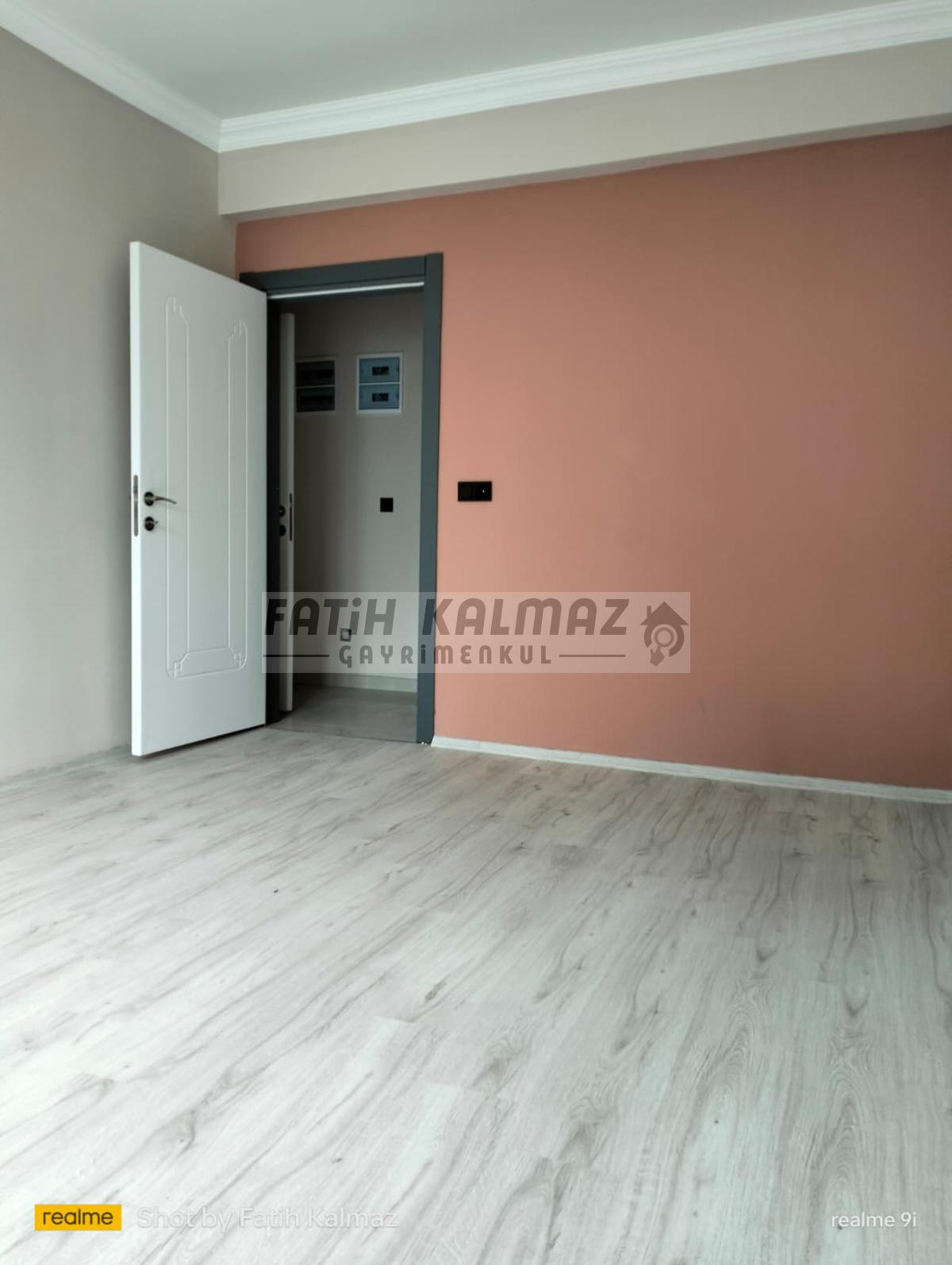 Konya Karatay Erenler Mahallesi’nde Satılık 3+1 GirişKat Daire – 150 m², Site İçi