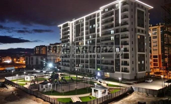Konya Meram Uluırmak Mahallesi’nde Fahrunnisa Evleri Satılık 2+1 Boş Hisse – 120 m² I Site İçi