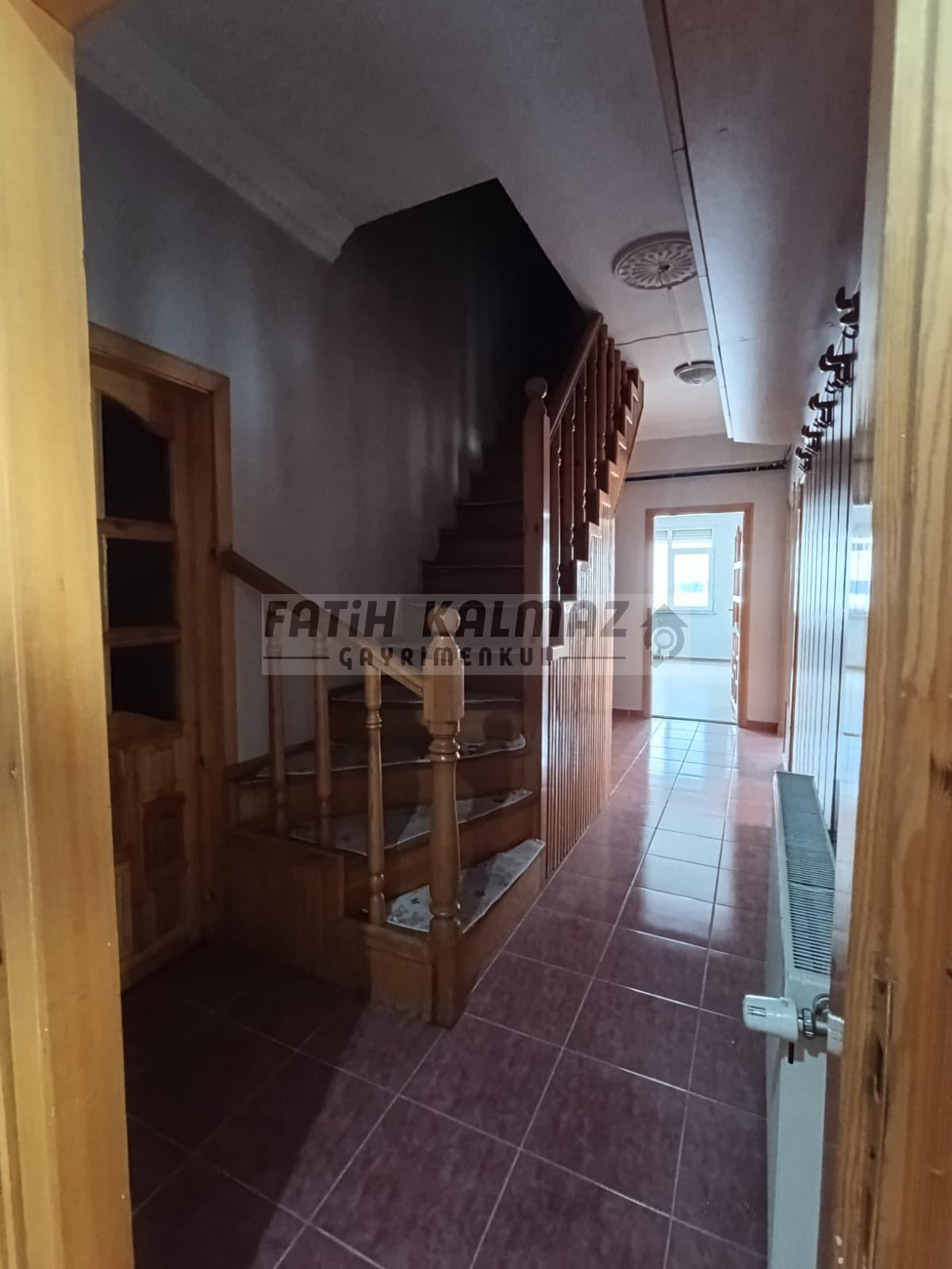 Konya Selçuklu Işıklar Mahallesi’nde Satılık 6+1 Dubleks Daire – 320 m²