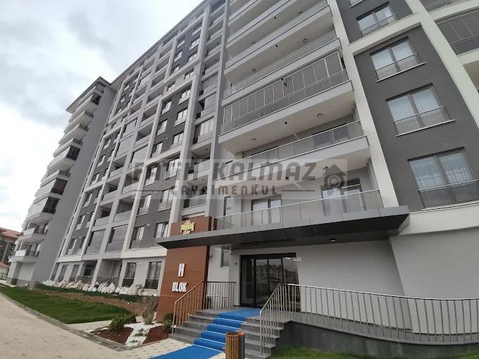 Konya Meram Uluırmak Mahallesi’nde Fahrunnisa Evleri Satılık 3+1 Boş Hisse – 150 m² I Site İçi