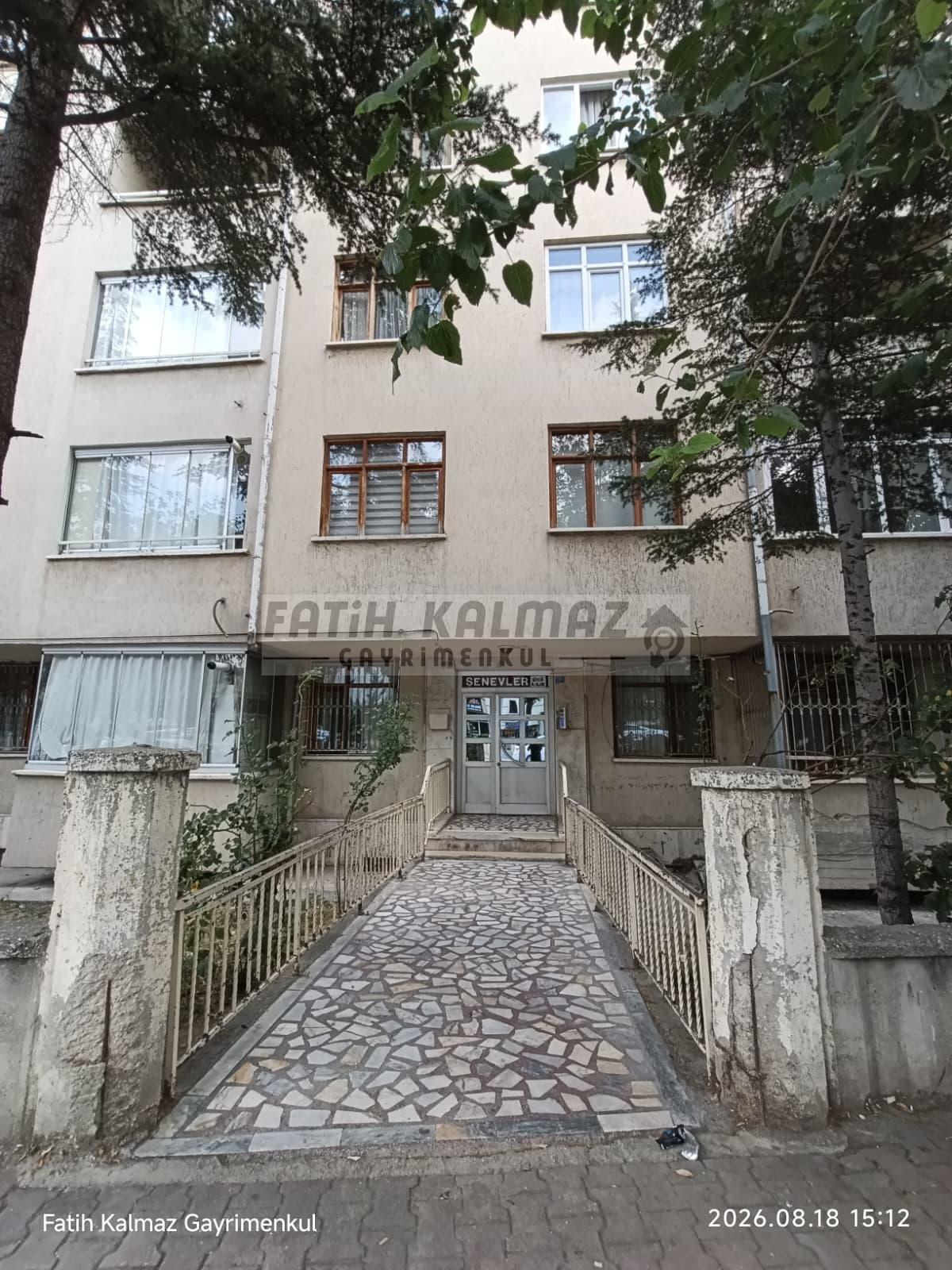 Konya Selçuklu Bedir Mahallesi’nde Satılık 3+1 GirişKat Daire – 145 m² I Zembilli Caddesi Üzerinde