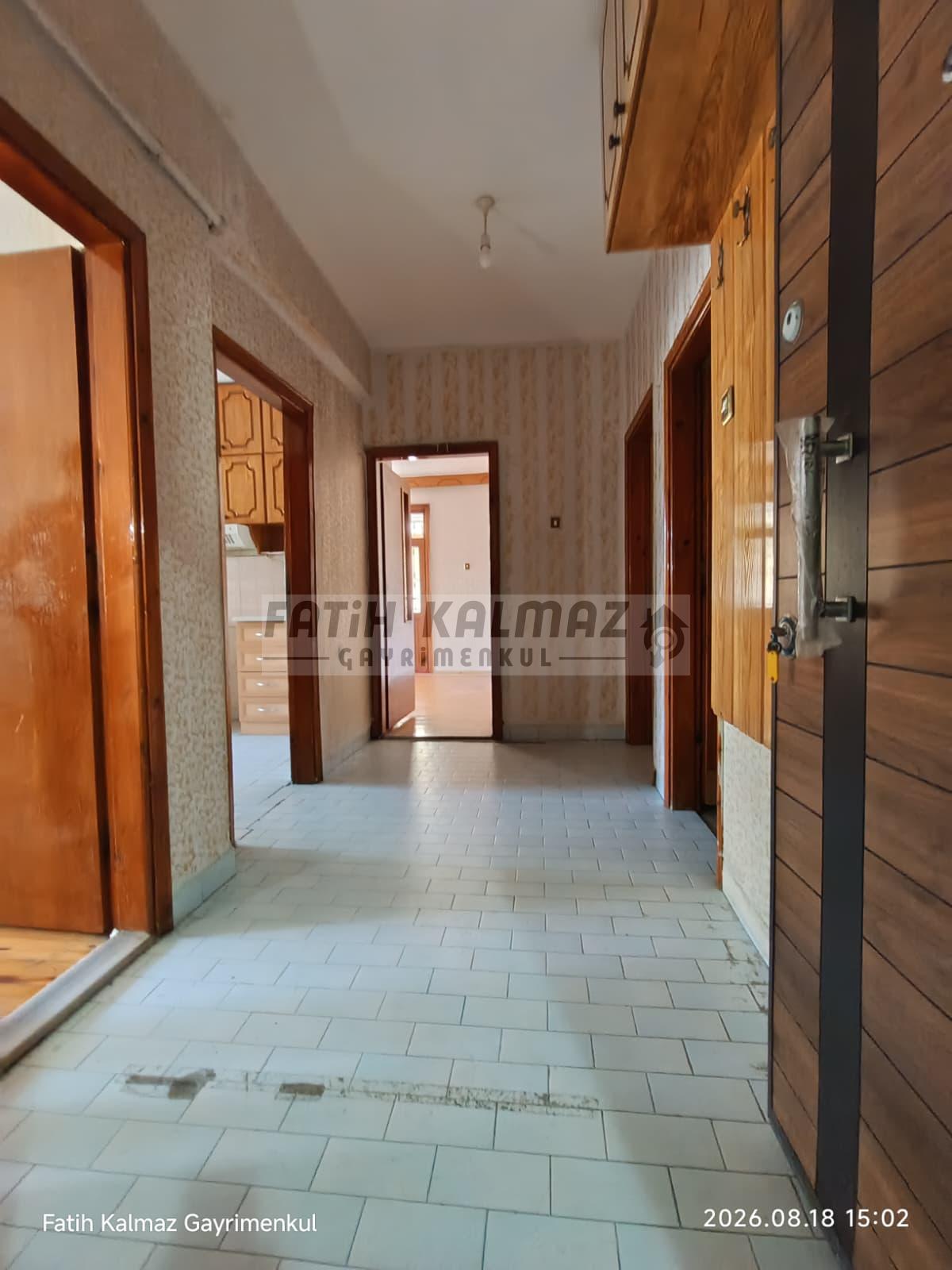 Konya Selçuklu Bedir Mahallesi’nde Satılık 3+1 GirişKat Daire – 145 m² I Zembilli Caddesi Üzerinde