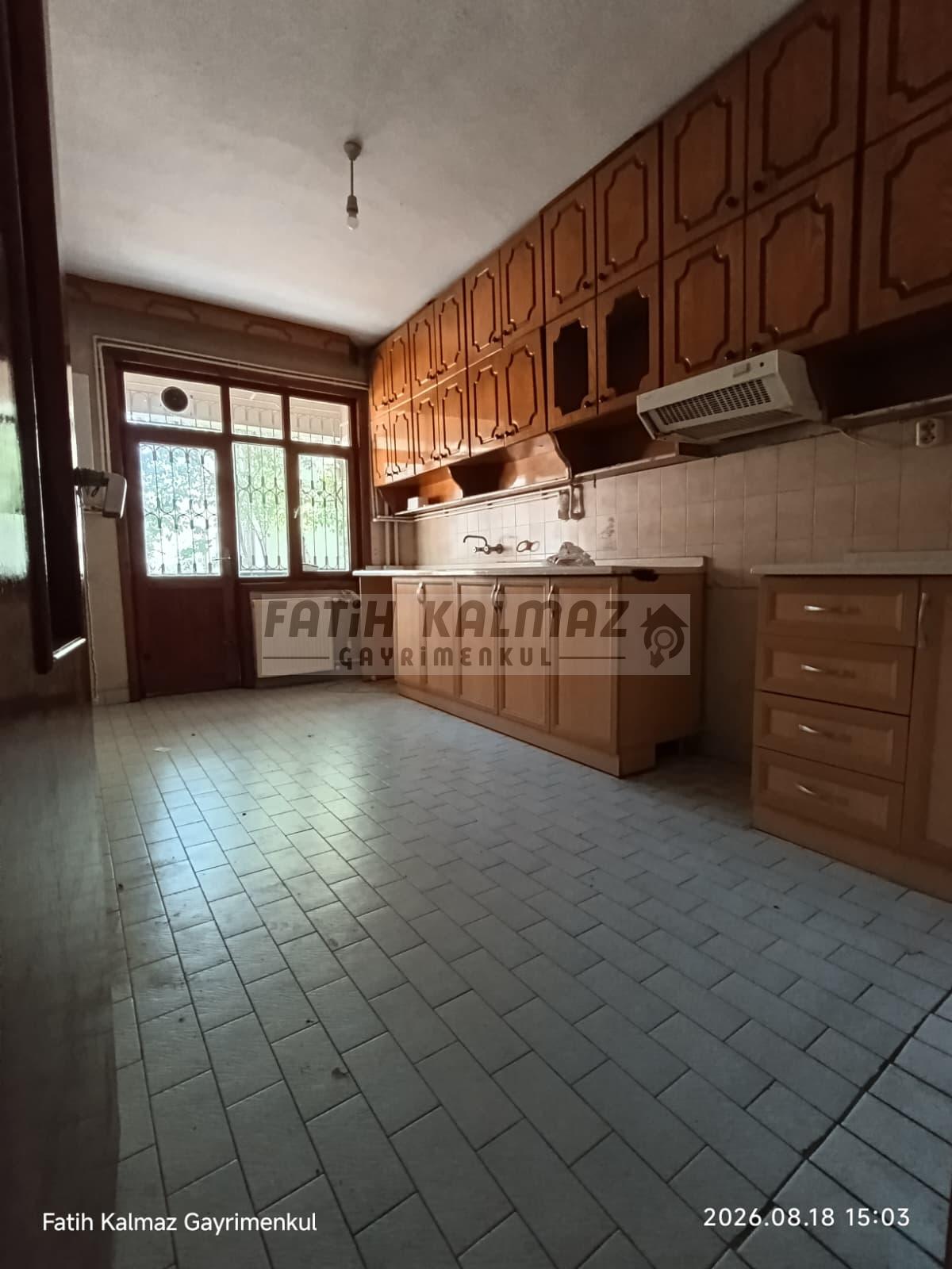 Konya Selçuklu Bedir Mahallesi’nde Satılık 3+1 GirişKat Daire – 145 m² I Zembilli Caddesi Üzerinde