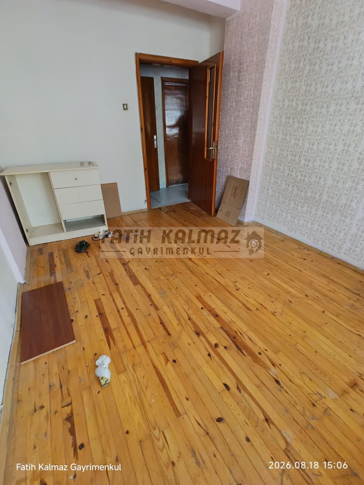 Konya Selçuklu Bedir Mahallesi’nde Satılık 3+1 GirişKat Daire – 145 m² I Zembilli Caddesi Üzerinde