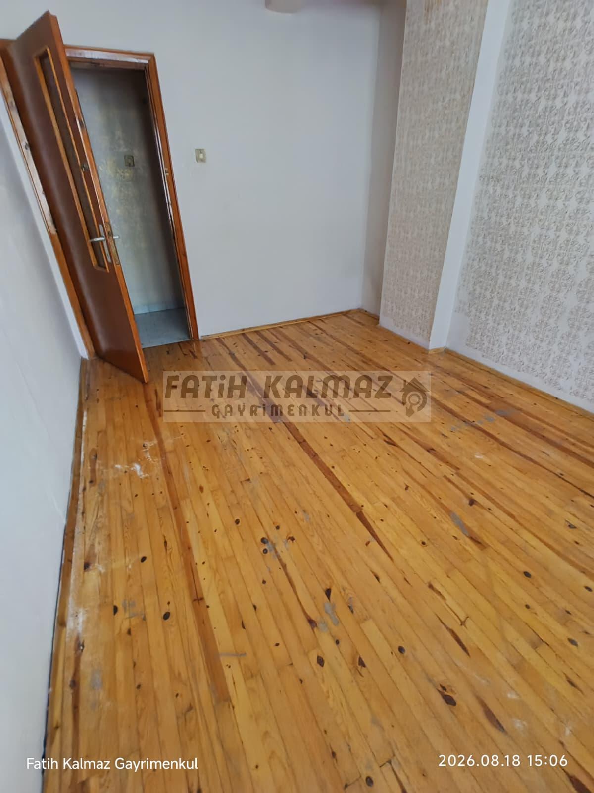 Konya Selçuklu Bedir Mahallesi’nde Satılık 3+1 GirişKat Daire – 145 m² I Zembilli Caddesi Üzerinde
