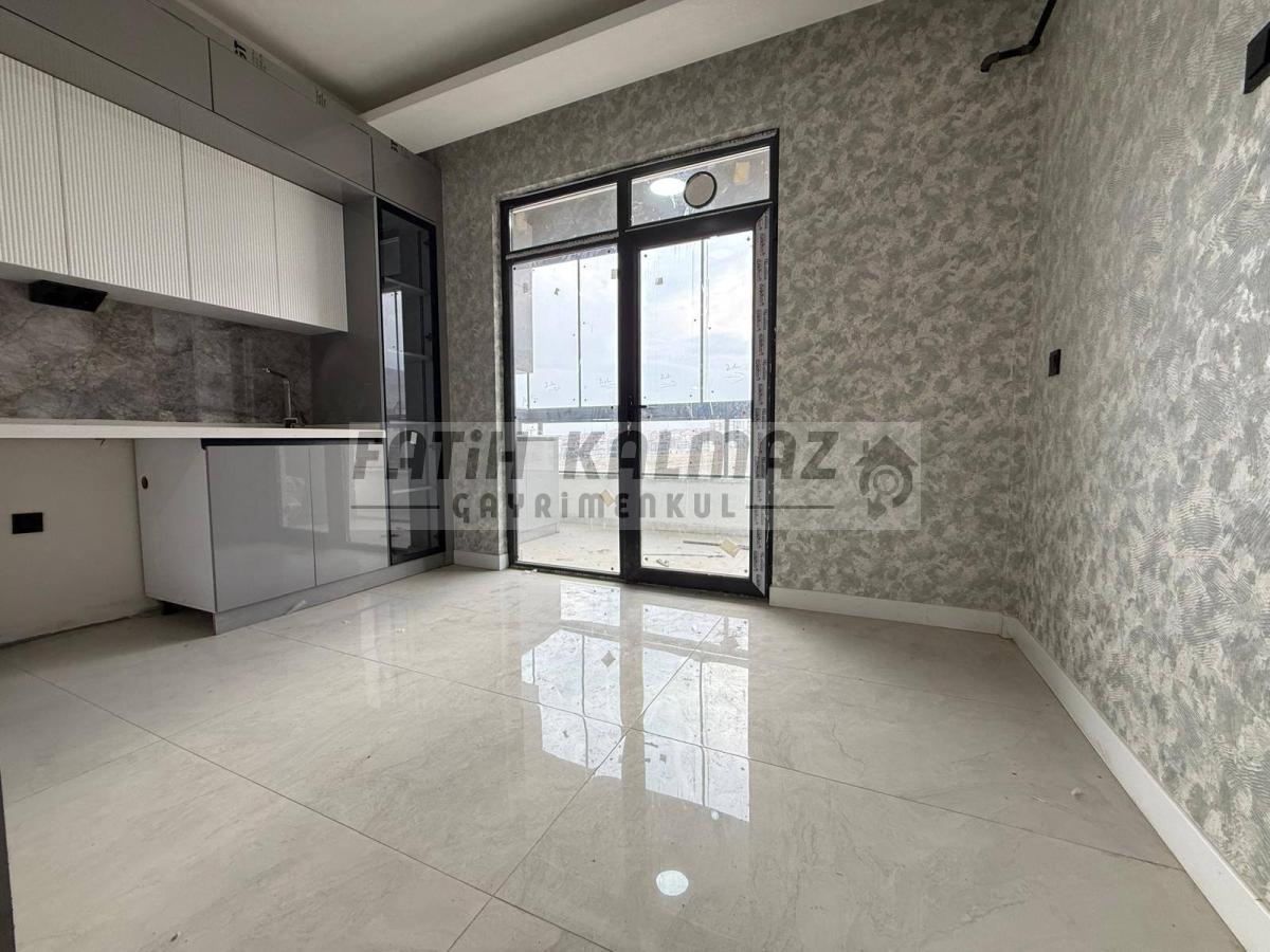Konya Selçuklu Selehaddin Eyyubi Mahallesi’nde Satılık Bina – 3 Kat - 3 Daire