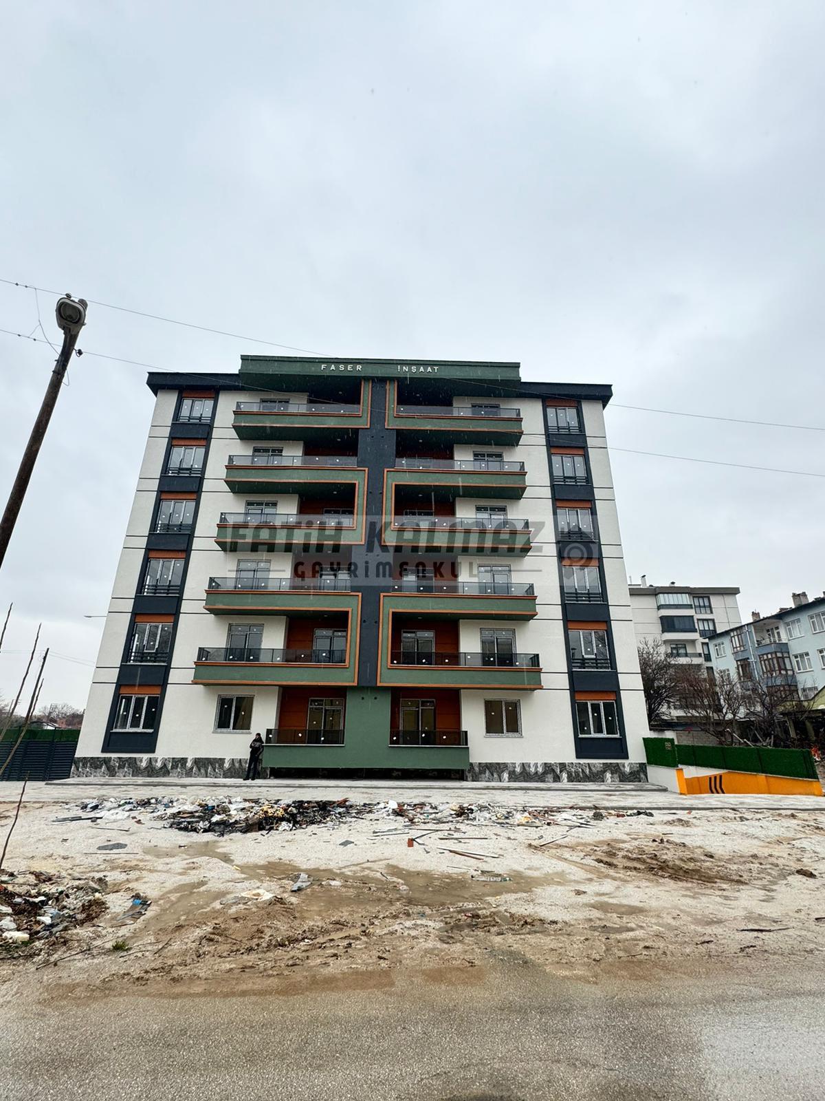 Konya Karatay Kumköprü Mahallesi’nde Satılık 3+1 AraKat Daire – 160 m², Kapalı Otoparklı