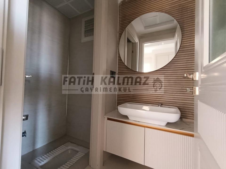 Konya Selçuklu S. Eyyubi Mahallesi’nde Satılık 3+1 AraKat Daire – 160 m², Kızartma Mutfaklı