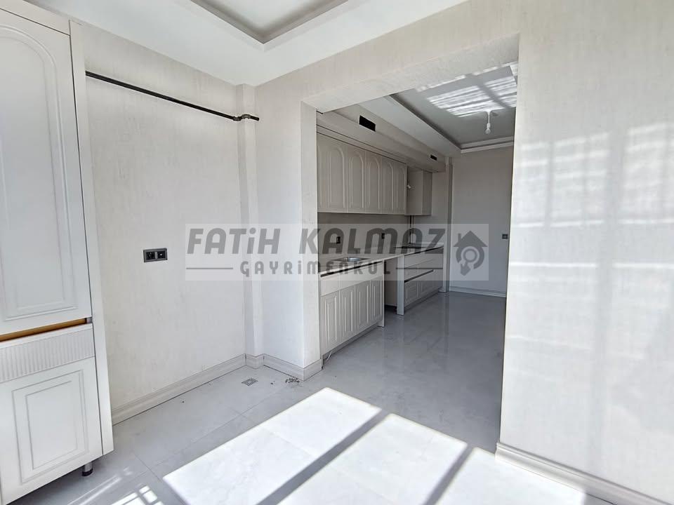 Konya Selçuklu S. Eyyubi Mahallesi’nde Satılık 3+1 AraKat Daire – 160 m², Kızartma Mutfaklı